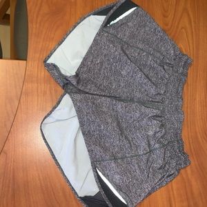 Lululemon Hotty Hot Shorts 4”
